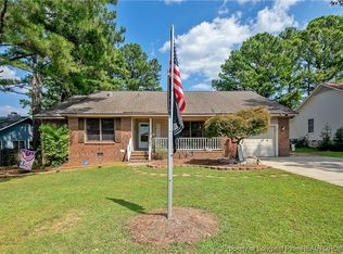 887 Flintwood Rd, Fayetteville, NC 28314