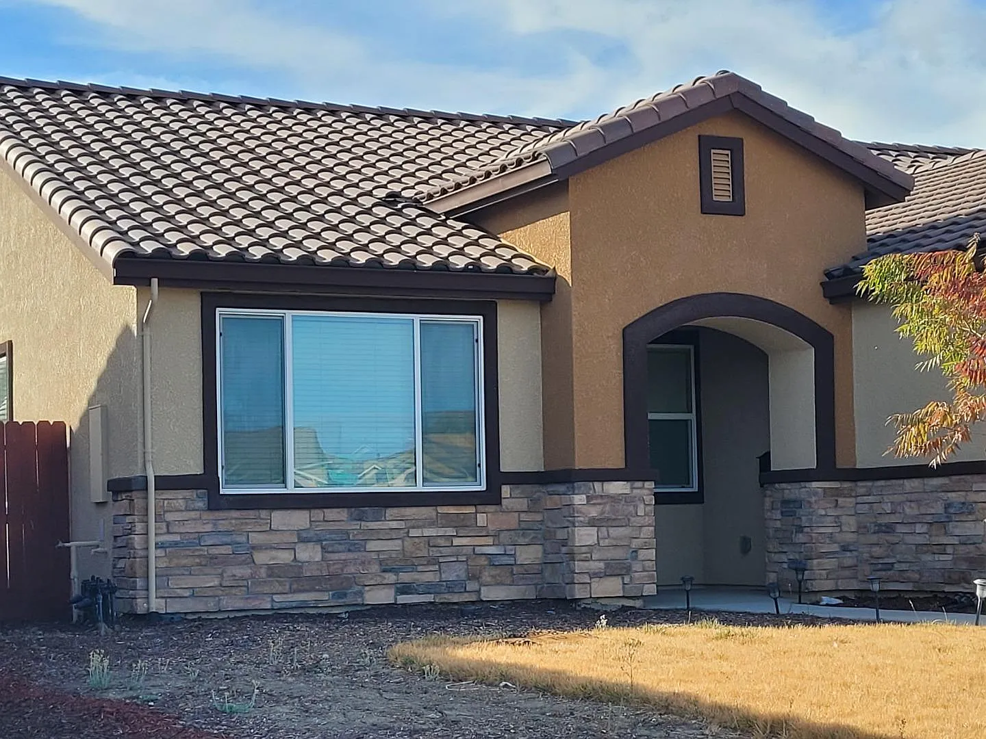1643 Tule Way photo 1