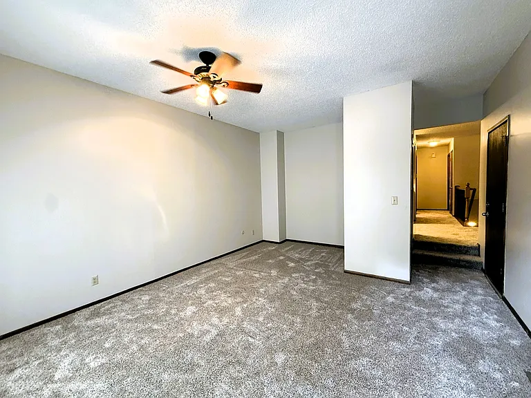 1325 N Denene Ln — Photo 8