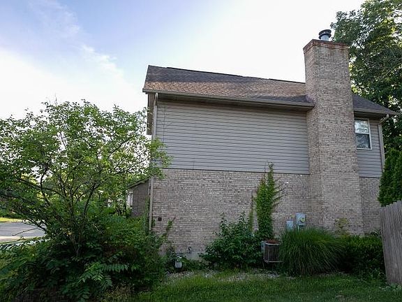 2nd image of 5437 Polo Woods Ct