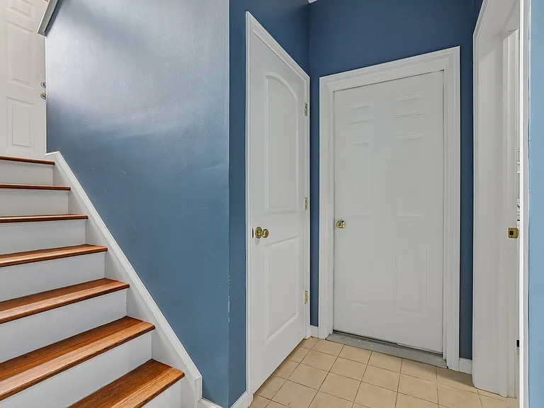 25 Red Schoolhouse Rd — Photo 24