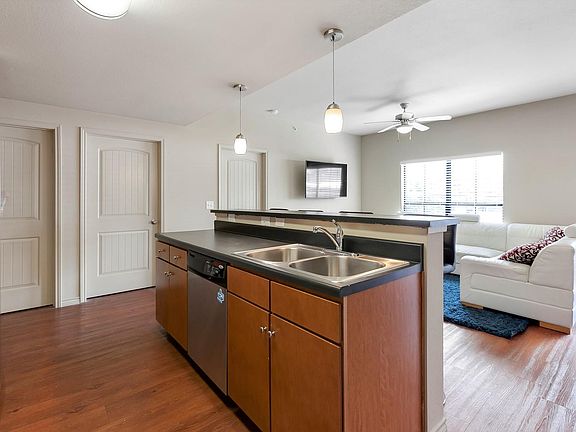 5th image of 5115 N Lamar Blvd #306