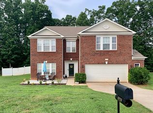 1929 Leesburg Dr, Clover, SC 29710