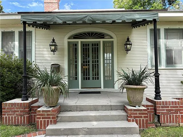 419 Central Ave — Photo 1
