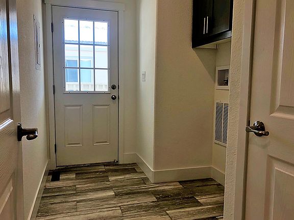 2nd image of 1225 Vienna Dr #605