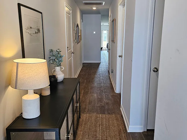 1006 Course Ln — Photo 2