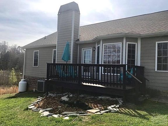 3rd image of 4338 Belmont Dr