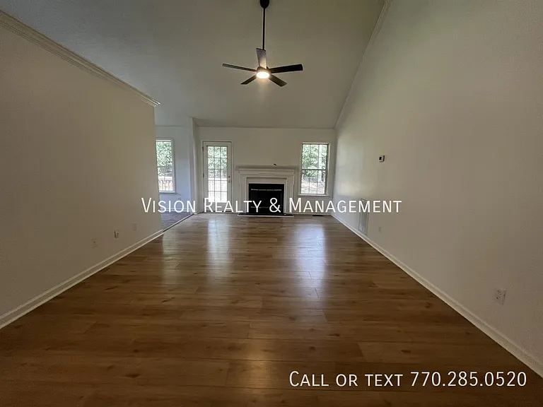 64 Wooddale Ln — Photo 6