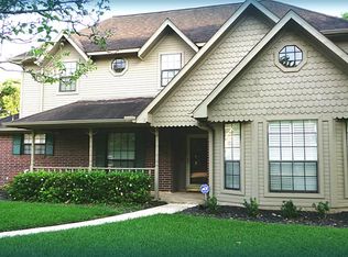 1938 Timber Creek Dr, Pearland, TX 77581