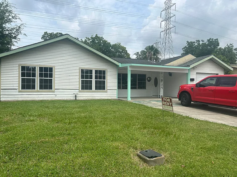 516 Mobile Dr — Photo 1