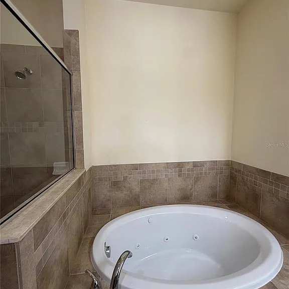 2404 Bella Vista Dr — Photo 36