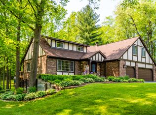 4711 Juniper Dr, Commerce Township, MI 48382