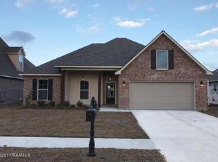 225 Marston House Dr, Youngsville, LA 70592