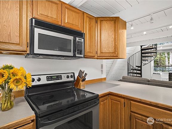 4th image of 6716 282nd Avenue SE