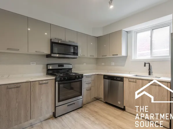 7621 N Sheridan Rd APT 2K, Chicago, IL 60626