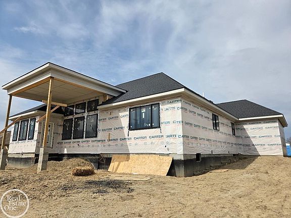 4th image of 27176 Oxbow Lake Dr