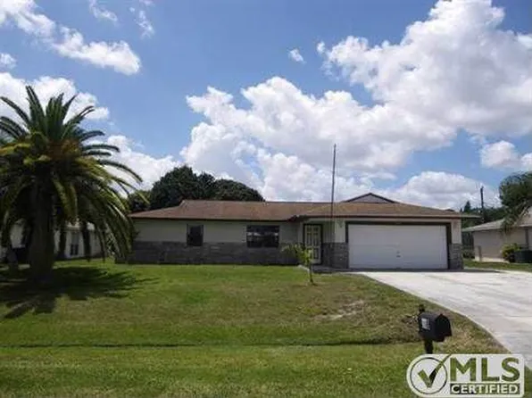358 NE Genesee Ave, Port Saint Lucie, FL 34983