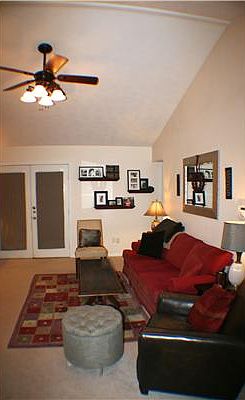 3rd image of 802 Camellia Ct
