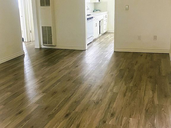 3rd image of 330 Roosevelt St #7