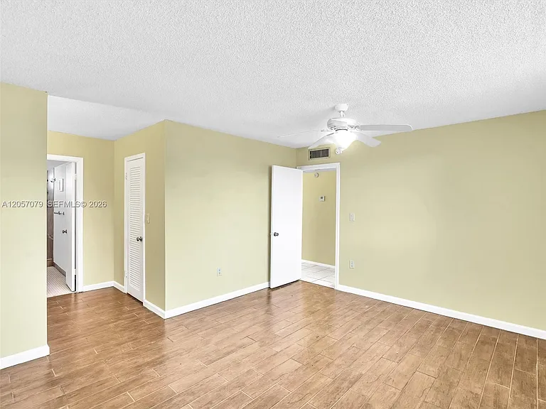 3600 NE 170th St #211 — Photo 18