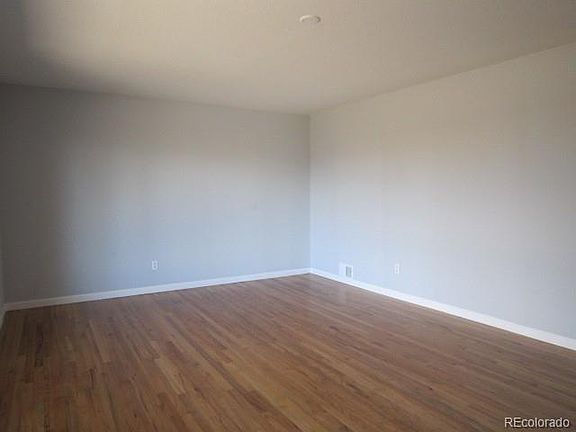 3rd image of 2704 S Zurich Ct