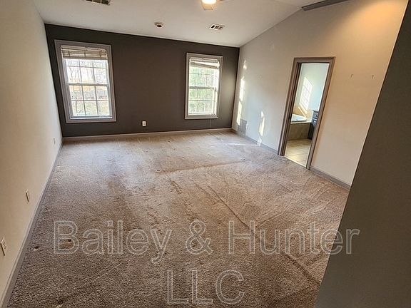 4th image of 3365 Regent Pl SW