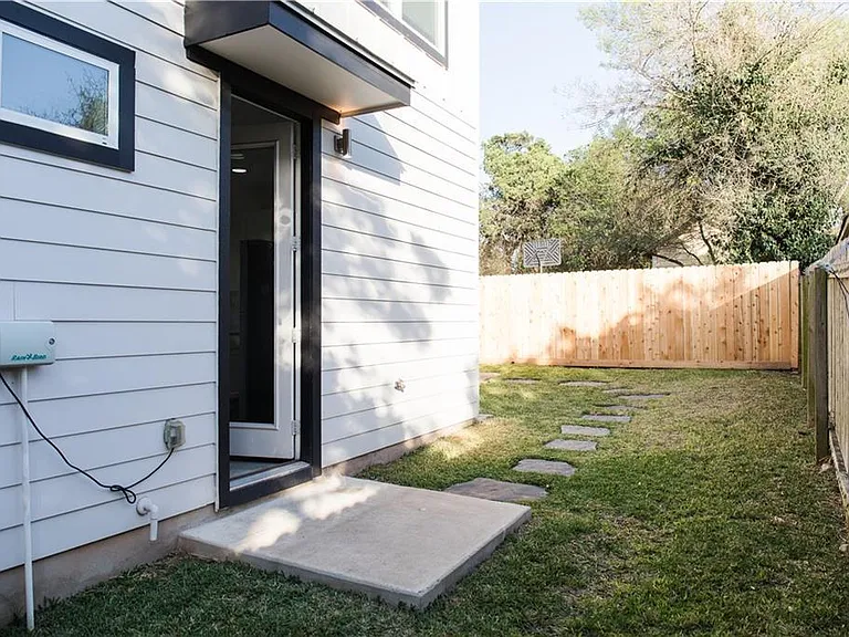 3415 Dalton St #B — Photo 29