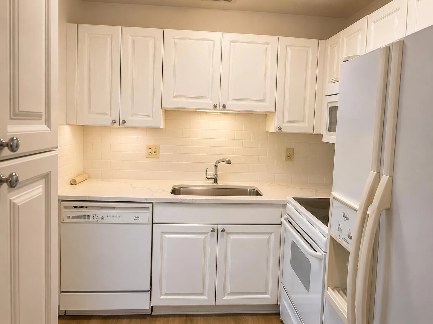 1 bed, 1.5 bath, 750 sqft, $1,500 — Photo 2