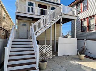 8 N Newport Ave, Ventnor, NJ 08406