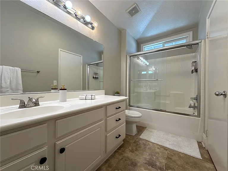 12210 Vista Ct — Photo 40