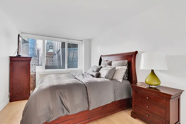 Rented by Corcoran | media 6