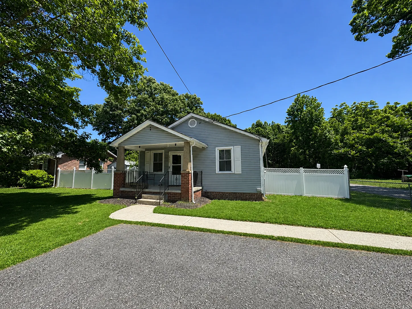 2 bed, 968 sqft, $1,850 — Photo 1