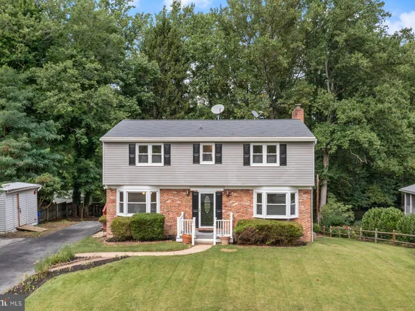 6725 Groveleigh Dr, Columbia, MD 21046