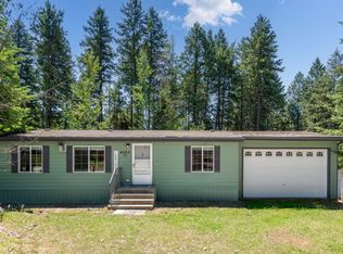 4563 Wanakiwin Dr, Loon Lake, WA 99148