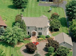 900 Fox Rd, Knoxville, TN 37922