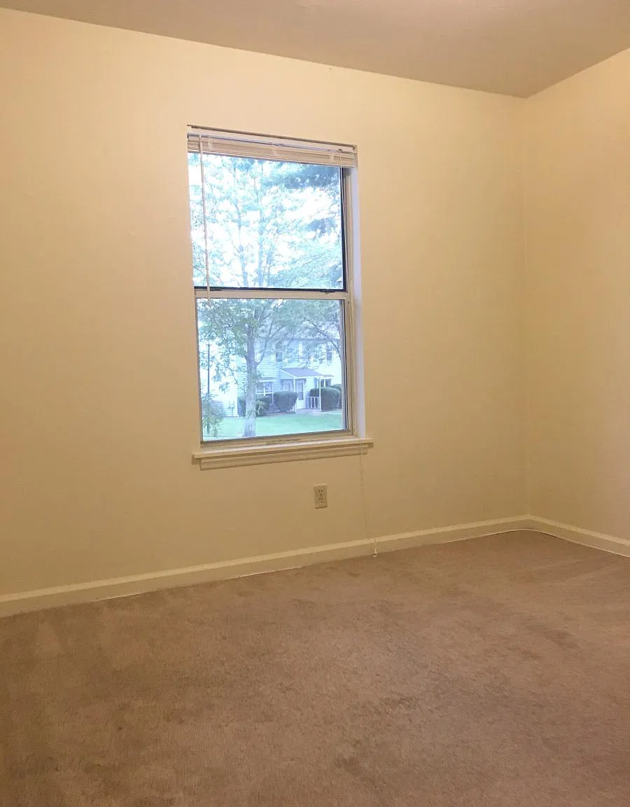 214 Pheasant Run Dr — Photo 3