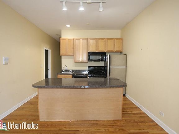 5th image of 2947 N Ashland Ave #Front1east