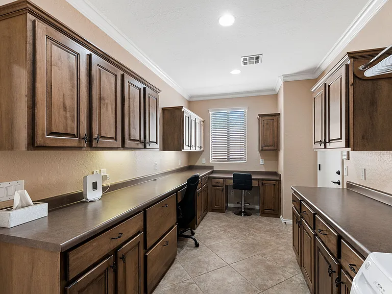 1732 E Vesper Trl — Photo 17