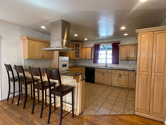 4th image of 4830 N Brightview Dr