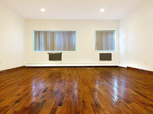 Rented by MNS | media 5