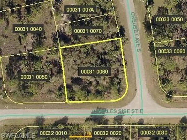 720/722 Creuset Ave S, Lehigh Acres, FL 33974