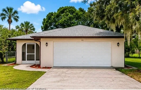 3252 Golfview Rd — Photo 1