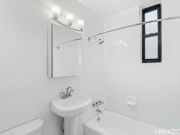 4th image of 333 E 89th St APT 2C