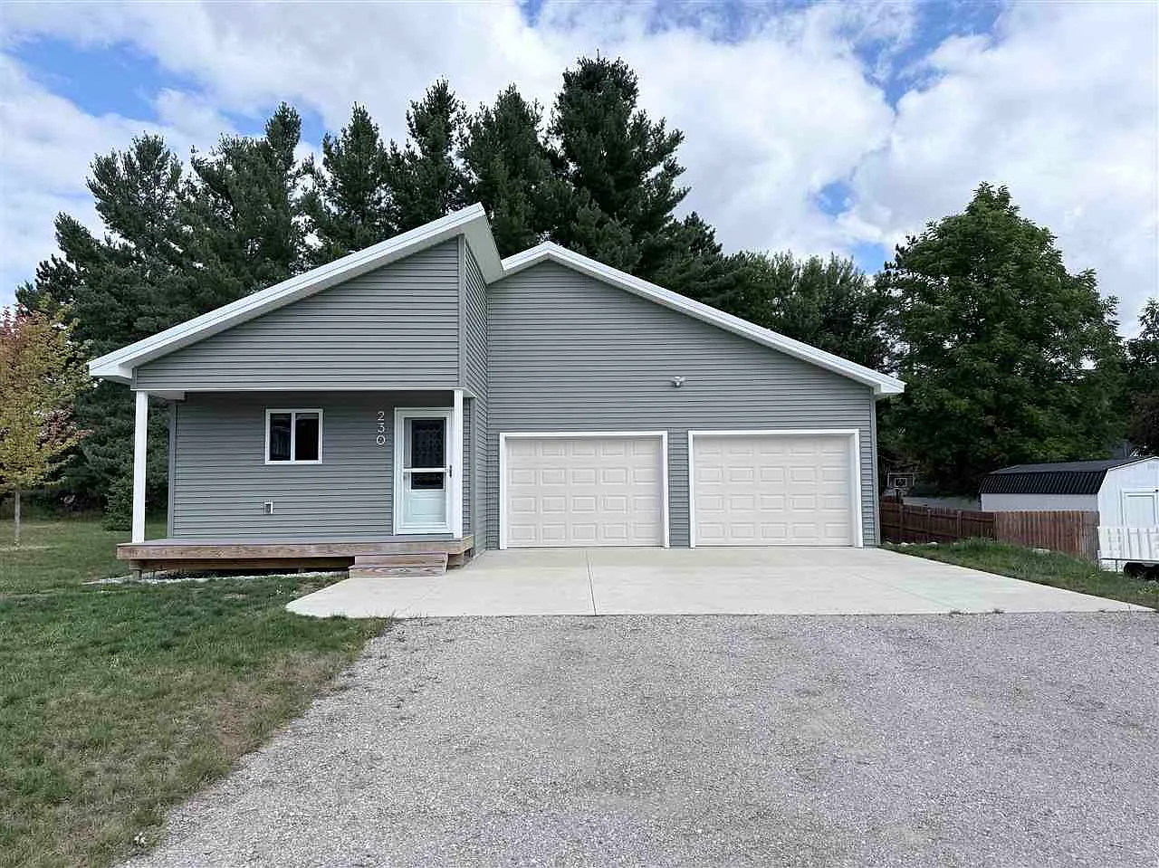 3 bed, 2.5 bath, 1800 sqft, $2,800 — Photo 1