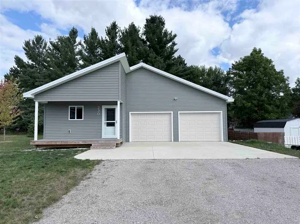 230 Ridge St, Boyne City, MI 49712