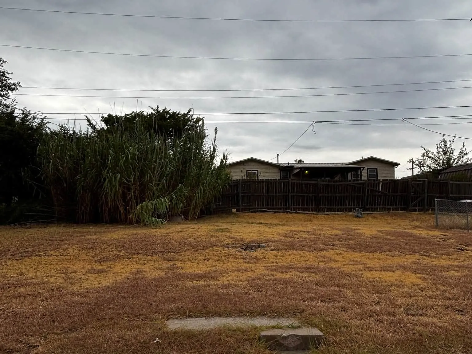 3 bed, 1200 sqft, $1,000 — Photo 4