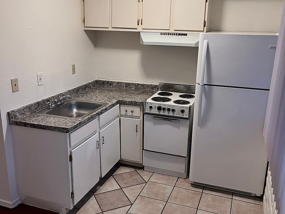 1st image of 2000 N Camino Serna APT 11