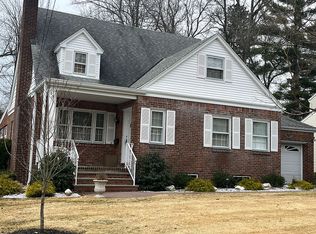 25 W View Rd, West Orange, NJ 07052