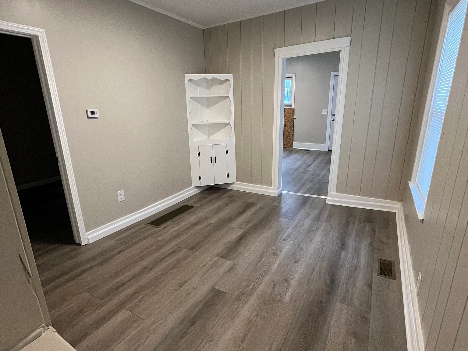 3 bed, 939 sqft, $1,800 — Photo 3