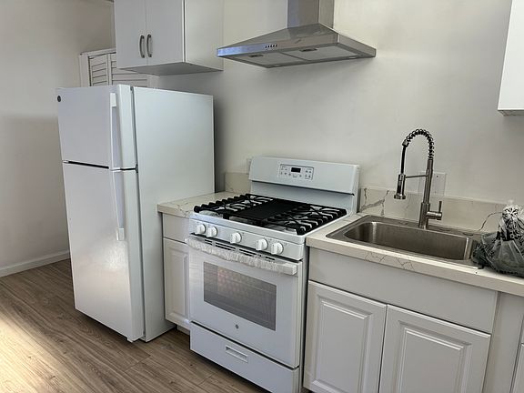 2nd image of 6520 Cleomoore Ave